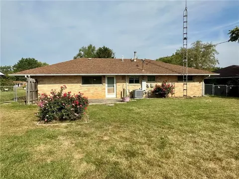 Exterior - 614 Marilyn Dr, Sidney, OH 45365 photo 1 of 2