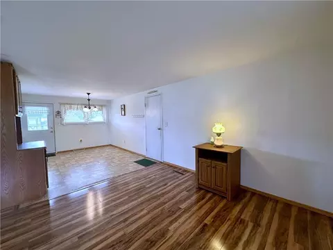Living - 614 Marilyn Dr, Sidney, OH 45365 photo 2 of 5