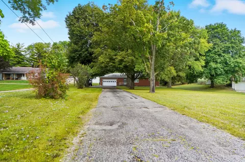 Exterior - 542 Villa Rd, Springfield, OH 45503 photo 3 of 7