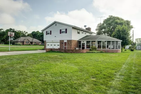 1517 E Main St, Greenville, OH 45331