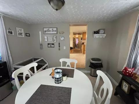 390 Meenach Ln, Springfield, OH 45505 photo 9