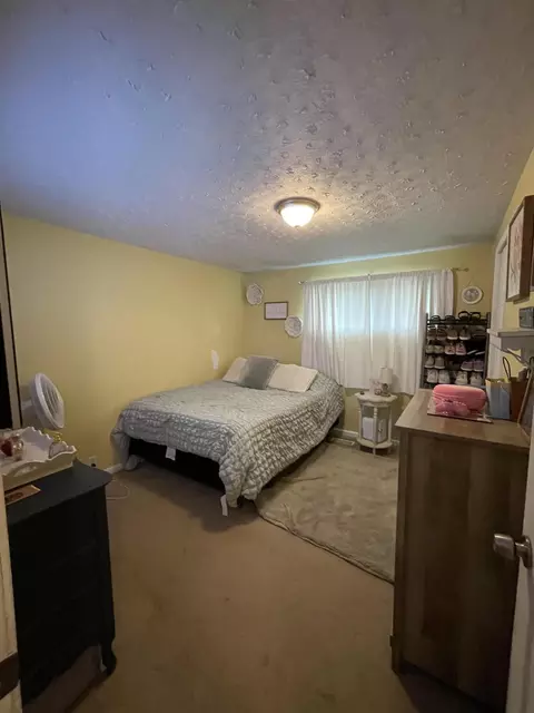 390 Meenach Ln, Springfield, OH 45505 photo 10