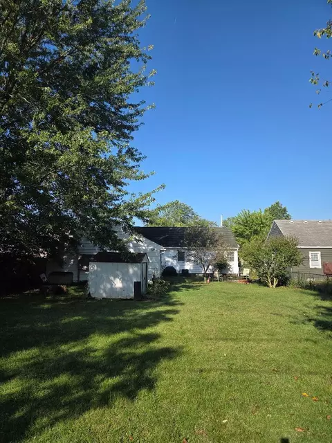 Exterior - 438 Lawnview Ave, Springfield, OH 45505 photo 2 of 5