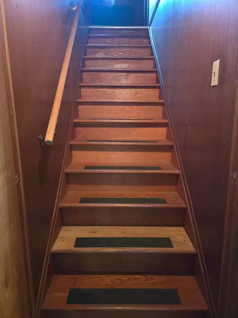 Entry Way - 438 Lawnview Ave, Springfield, OH 45505 photo 3 of 3