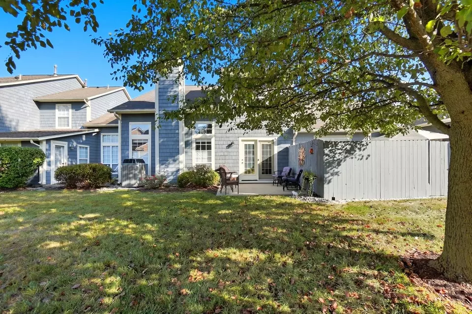 Exterior - 726 Rockhurst Cir, Troy, OH 45373 photo 5 of 8