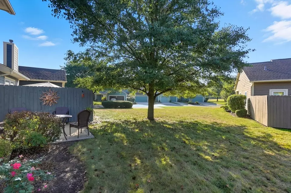 Exterior - 726 Rockhurst Cir, Troy, OH 45373 photo 7 of 8