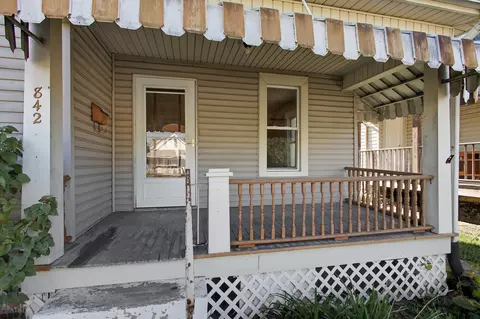 Exterior - 842 Oak St, Springfield, OH 45505 photo 1 of 6