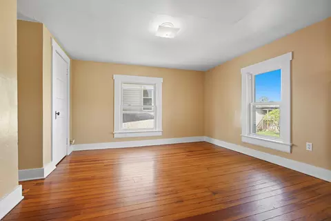 Bedroom - 842 Oak St, Springfield, OH 45505 photo 3 of 4