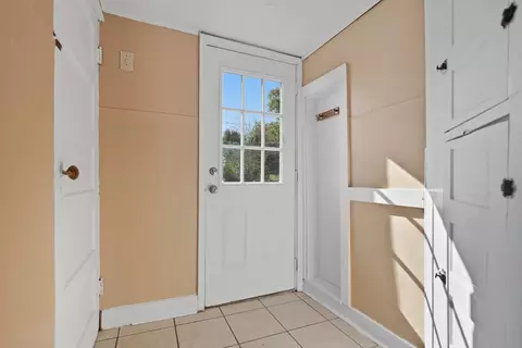 Entry Way - 842 Oak St, Springfield, OH 45505 photo 4 of 5