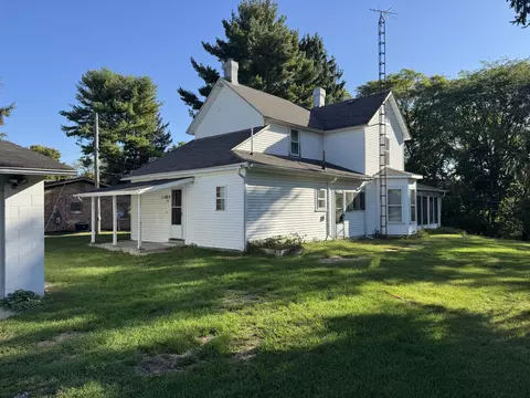 Exterior - 4831 Temple St, Springfield, OH 45502 photo 6 of 13