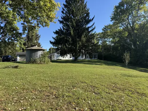 Exterior - 4831 Temple St, Springfield, OH 45502 photo 8 of 13