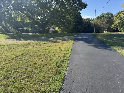 Exterior - 4831 Temple St, Springfield, OH 45502 photo 12 of 13