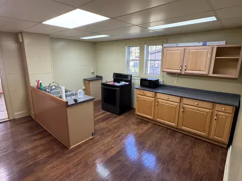 Kitchen - 4831 Temple St, Springfield, OH 45502 photo 1 of 2