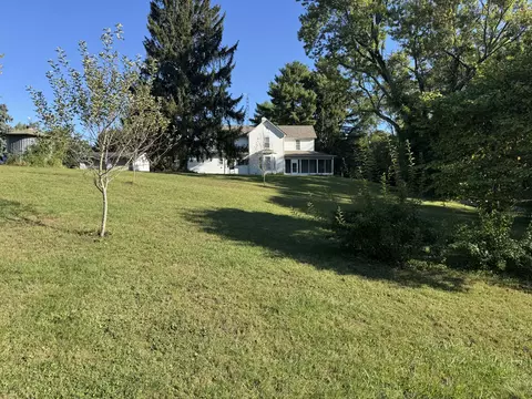 Exterior - 4831 Temple St, Springfield, OH 45502 photo 9 of 13