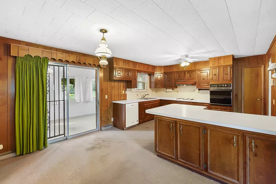 8430 Looney Rd, Piqua, OH 45356 | MLS# 1041683 | 29 Photos - Movoto