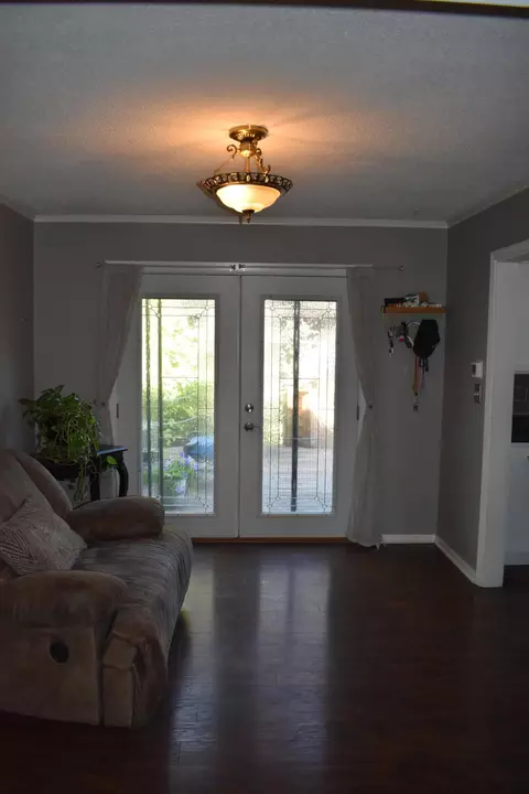 Entry Way - 524 N Buckeye St, Celina, OH 45822 photo 2 of 6