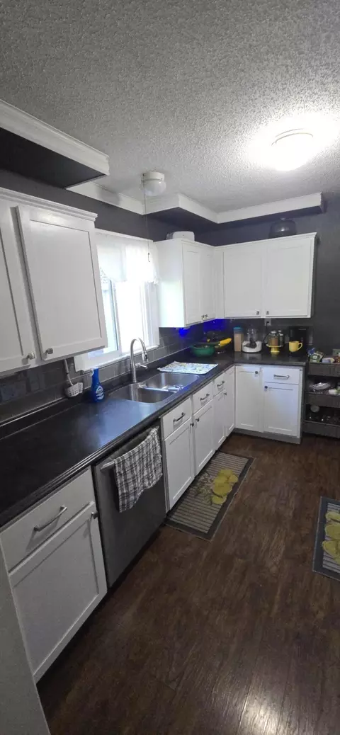 Kitchen - 524 N Buckeye St, Celina, OH 45822 photo 2 of 4
