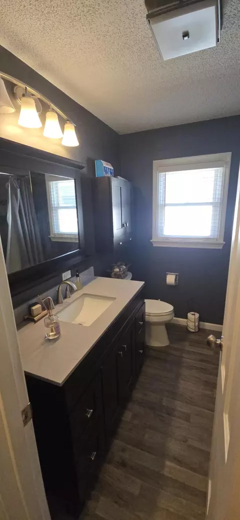 Bath - 524 N Buckeye St, Celina, OH 45822 photo 1 of 4