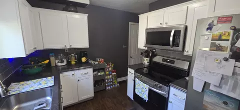 Kitchen - 524 N Buckeye St, Celina, OH 45822 photo 3 of 4