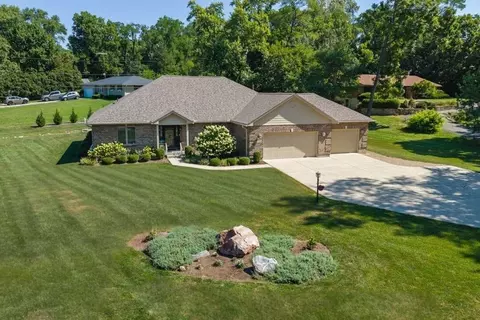 7595 Meeker Rd, Dayton, OH 45414