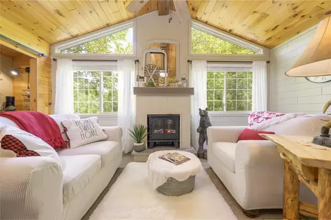 Living - 341 S Main St, De Graff, OH 43318 photo 3 of 4