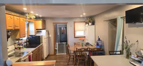 Kitchen - 628 Hoying St, Celina, OH 45822 photo 2 of 2