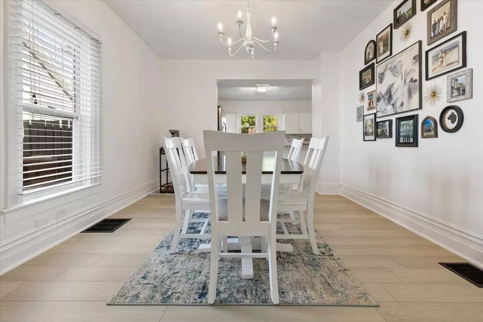 Dining - 508 Park Ave, Piqua, OH 45356 photo 1 of 2