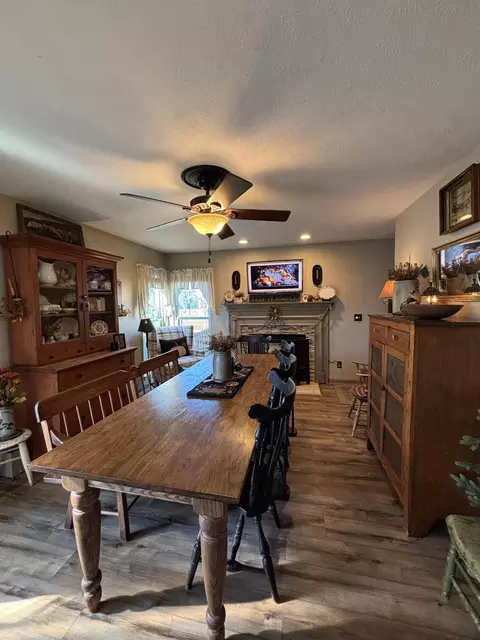 Dining - 2805 Old Oak Ln, Springfield, OH 45503 photo 1 of 5