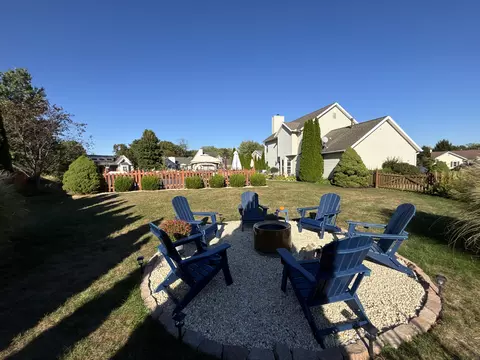 Exterior - 2805 Old Oak Ln, Springfield, OH 45503 photo 9 of 11