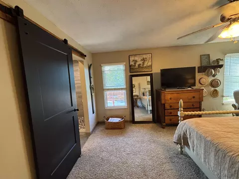 Bedroom - 2805 Old Oak Ln, Springfield, OH 45503 photo 3 of 4