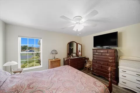 Bedroom - 3500 Oakmont Ct, Springfield, OH 45502 photo 3 of 5