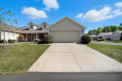 Exterior - 3500 Oakmont Ct, Springfield, OH 45502 photo 4 of 8