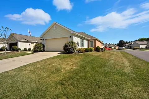Exterior - 3500 Oakmont Ct, Springfield, OH 45502 photo 5 of 8