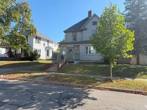 612 N Detroit St, Bellefontaine, OH 43311