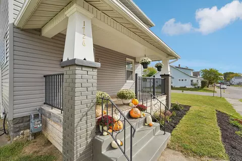 Exterior - 1726 Highland Ave, Springfield, OH 45503 photo 8 of 11