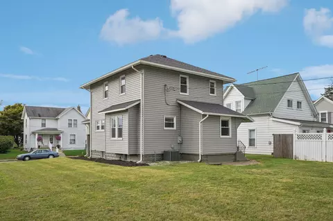 Exterior - 1726 Highland Ave, Springfield, OH 45503 photo 11 of 11