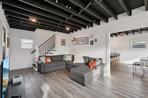 Living - 1726 Highland Ave, Springfield, OH 45503 photo 4 of 5