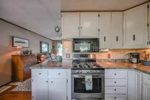 Kitchen - 2907 Mystic Ln, Springfield, OH 45503 photo 4 of 4