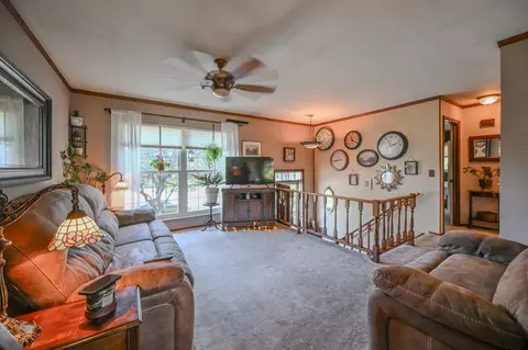 Living - 2907 Mystic Ln, Springfield, OH 45503 photo 1 of 1