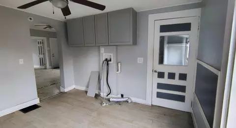 Entry Way - 1721 Prospect St, Springfield, OH 45503 photo 1 of 2