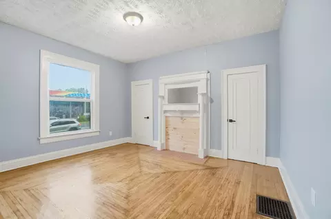 935 W North St, Springfield, OH 45504 photo 7