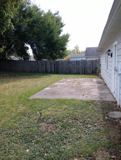 Exterior - 3316 Sudbury St, Springfield, OH 45503 photo 2 of 4