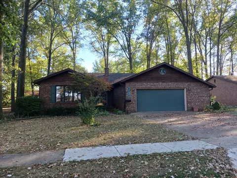 2010 Barnsbury Ct, Celina, OH 45822