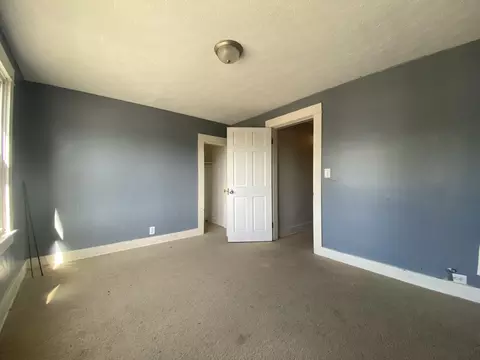 Bedroom - 112 N Burnett Rd, Springfield, OH 45503 photo 9 of 9