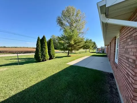 Exterior - 1470 Oldham Dr #12, Springfield, OH 45503 photo 4 of 5