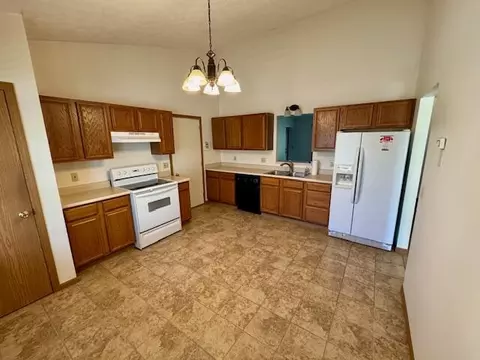 Kitchen - 1470 Oldham Dr #12, Springfield, OH 45503 photo 2 of 2