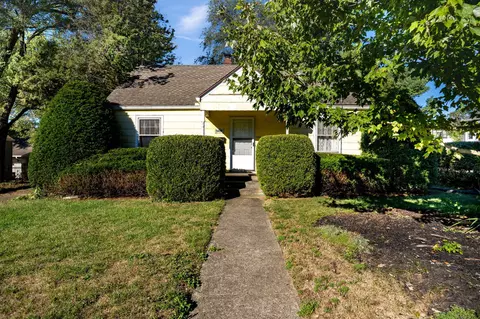 1407 Arlington Dr, Fairborn, OH 45324