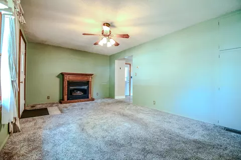 Living - 836 Hemlock St, Celina, OH 45822 photo 4 of 4