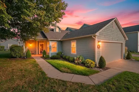 910 Cambridge, Troy, OH 45373