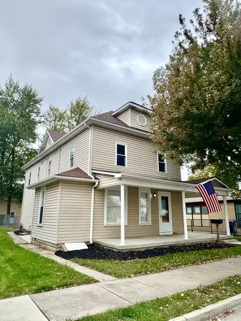 16 E Ward St, Versailles, OH 45380